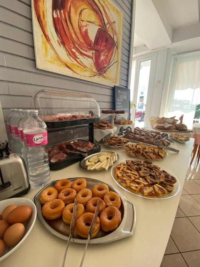 קרביה Hotel Alda מראה חיצוני תמונה