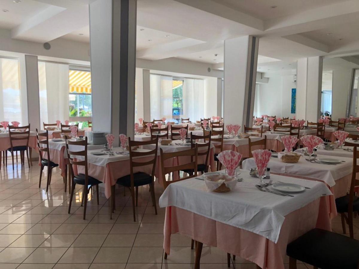 קרביה Hotel Alda מראה חיצוני תמונה