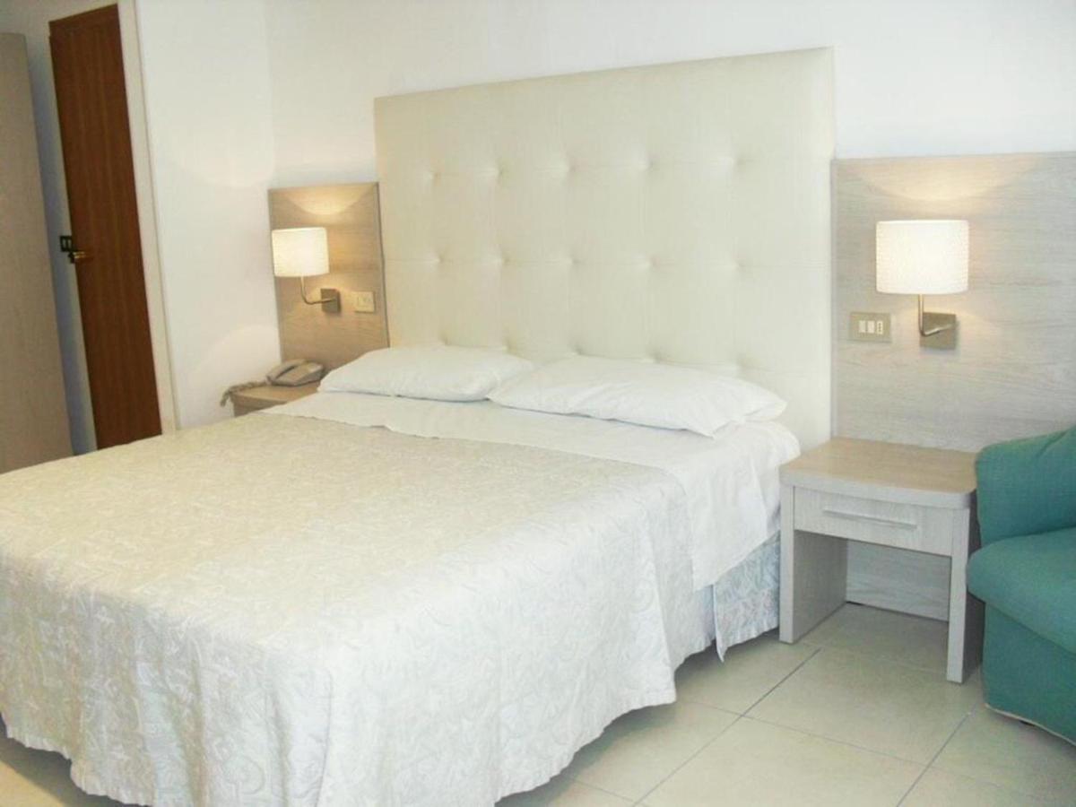 קרביה Hotel Alda מראה חיצוני תמונה