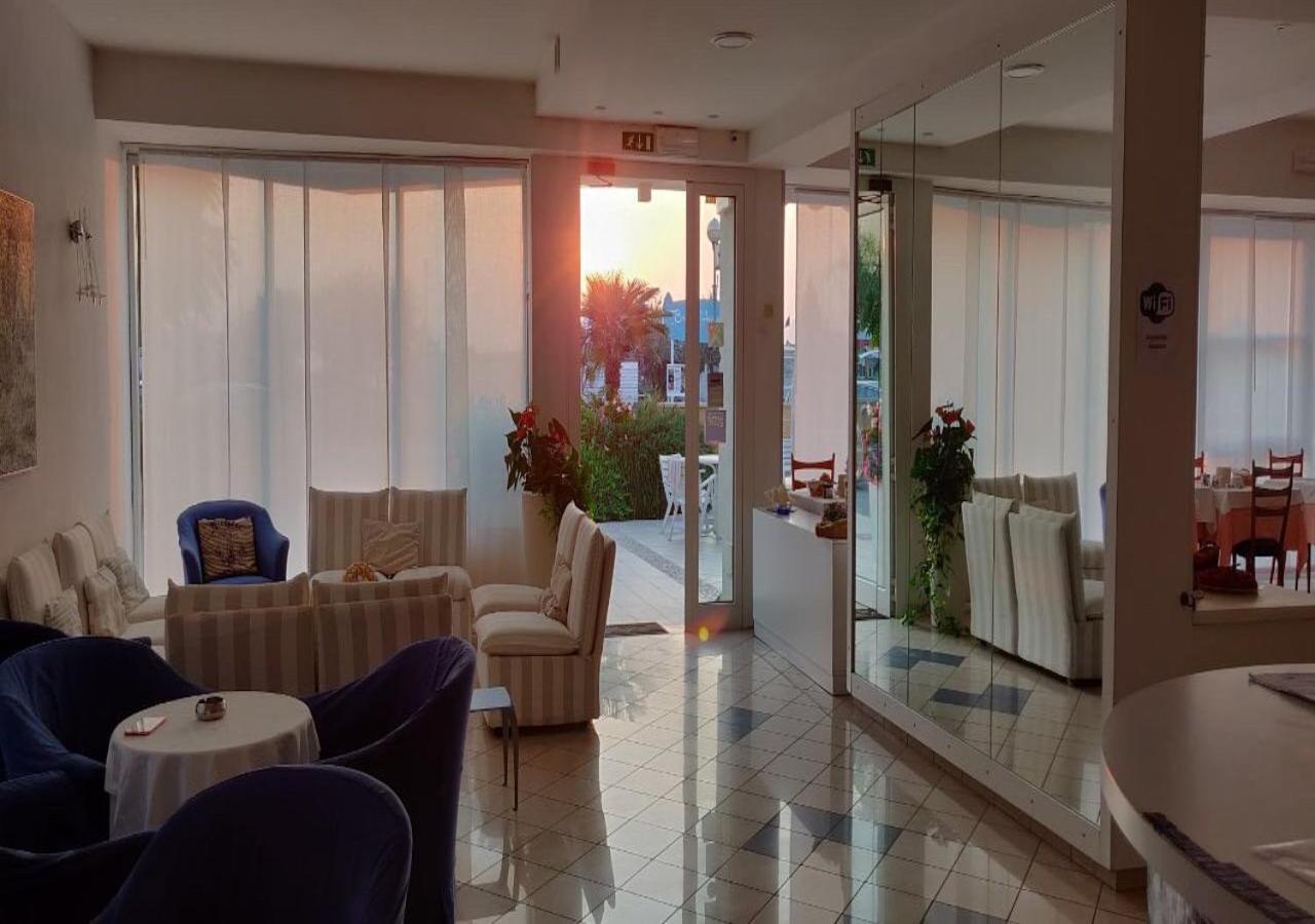 קרביה Hotel Alda מראה חיצוני תמונה